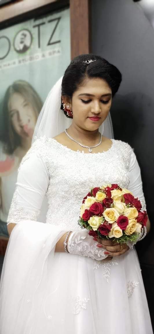 EVE'S BEAUTY PARLOUR MOOLAMATTOM